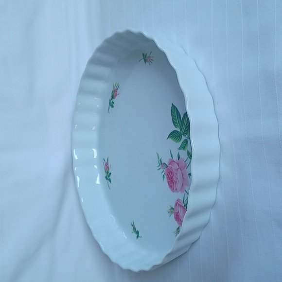 Christine Holm Floral Quiche/Pie Dish- 9.5" - Picture 5 of 9